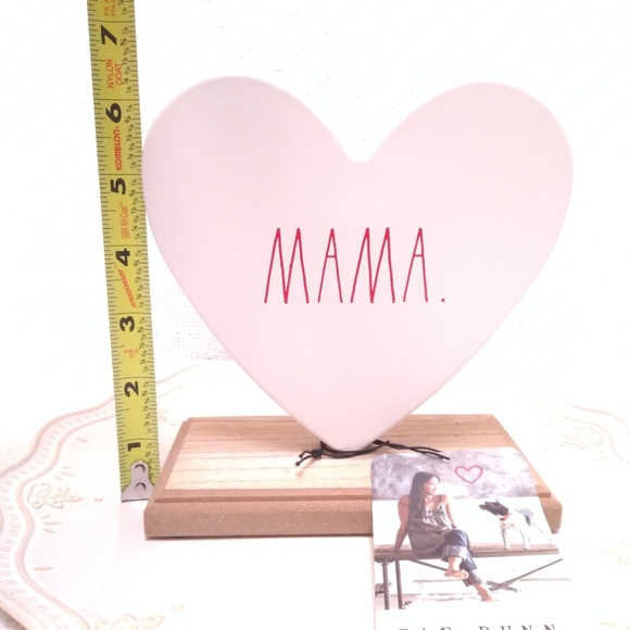 NWT Rae Dunn "Mama." Metal Wood Heart Sign - Picture 9 of 10